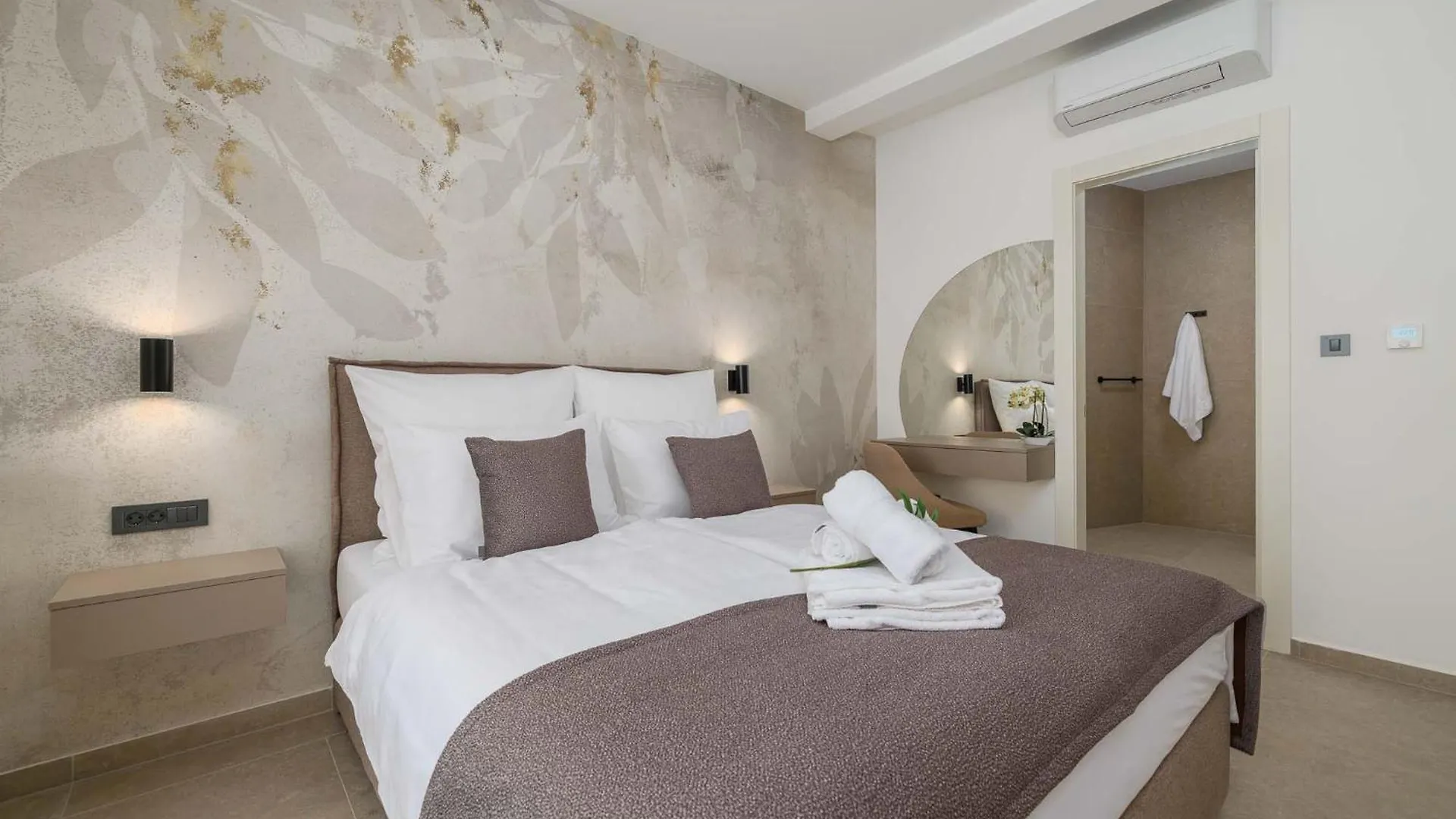 Villa Amaris With Private Heated Pool Malinska