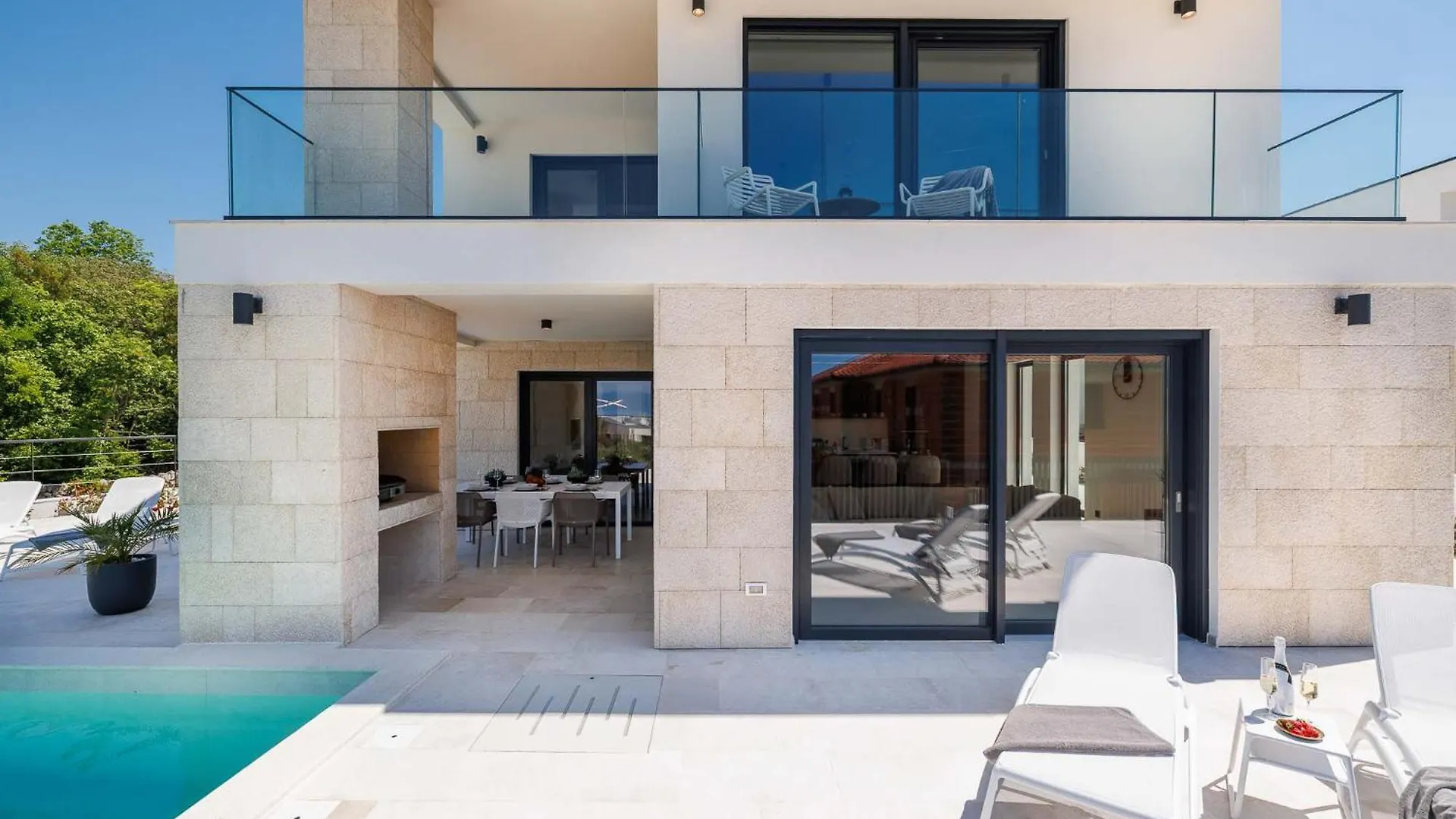 Villa Amaris With Private Heated Pool Malinska 0*,  Croatia