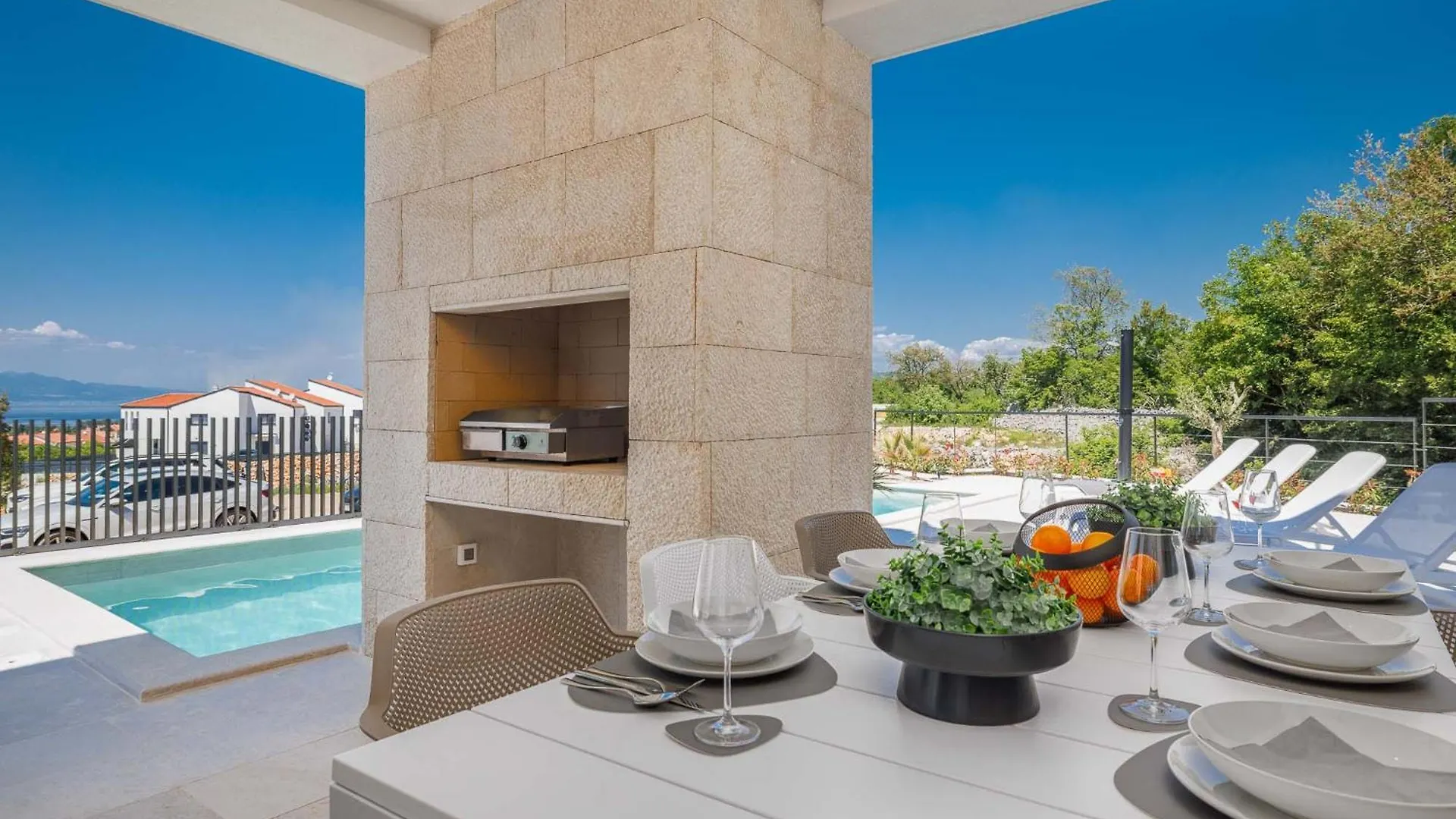 Villa Amaris With Private Heated Pool Malinska 0*,