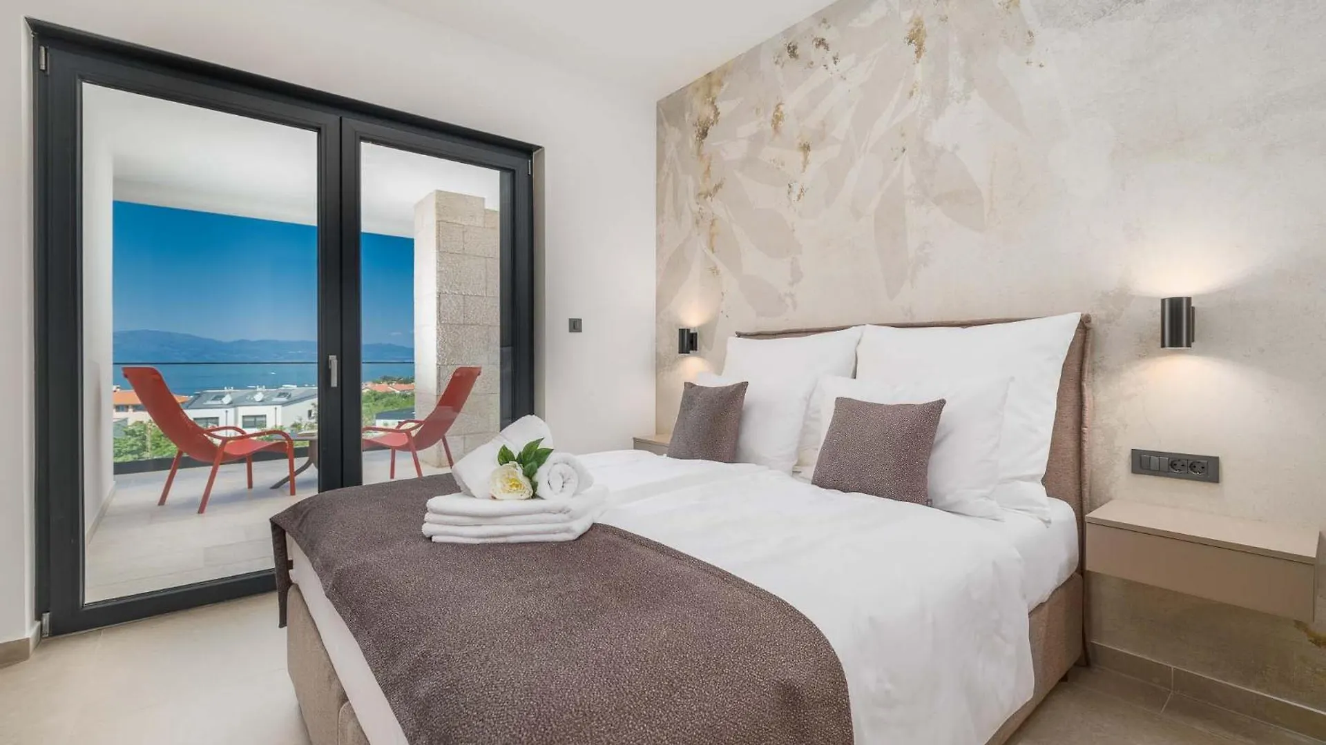 Villa Amaris With Private Heated Pool Malinska