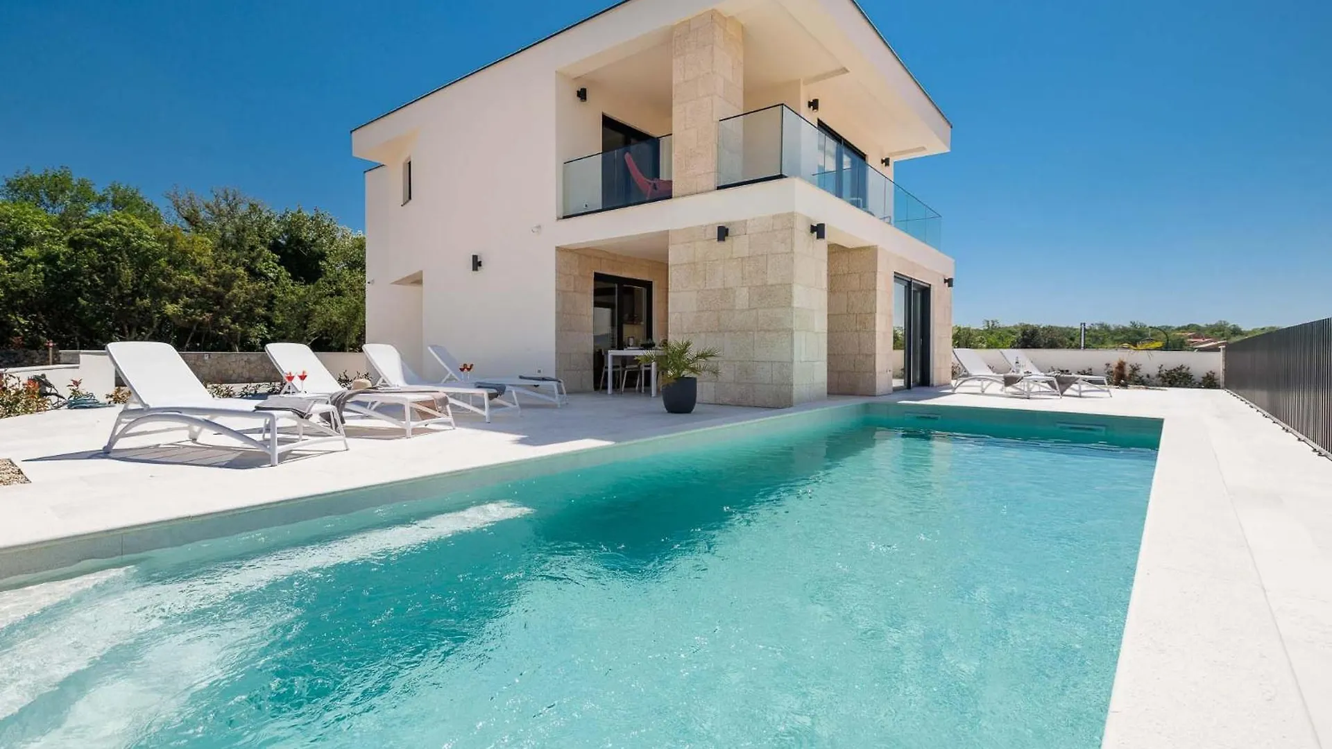 Villa Amaris With Private Heated Pool Malinska 0*,