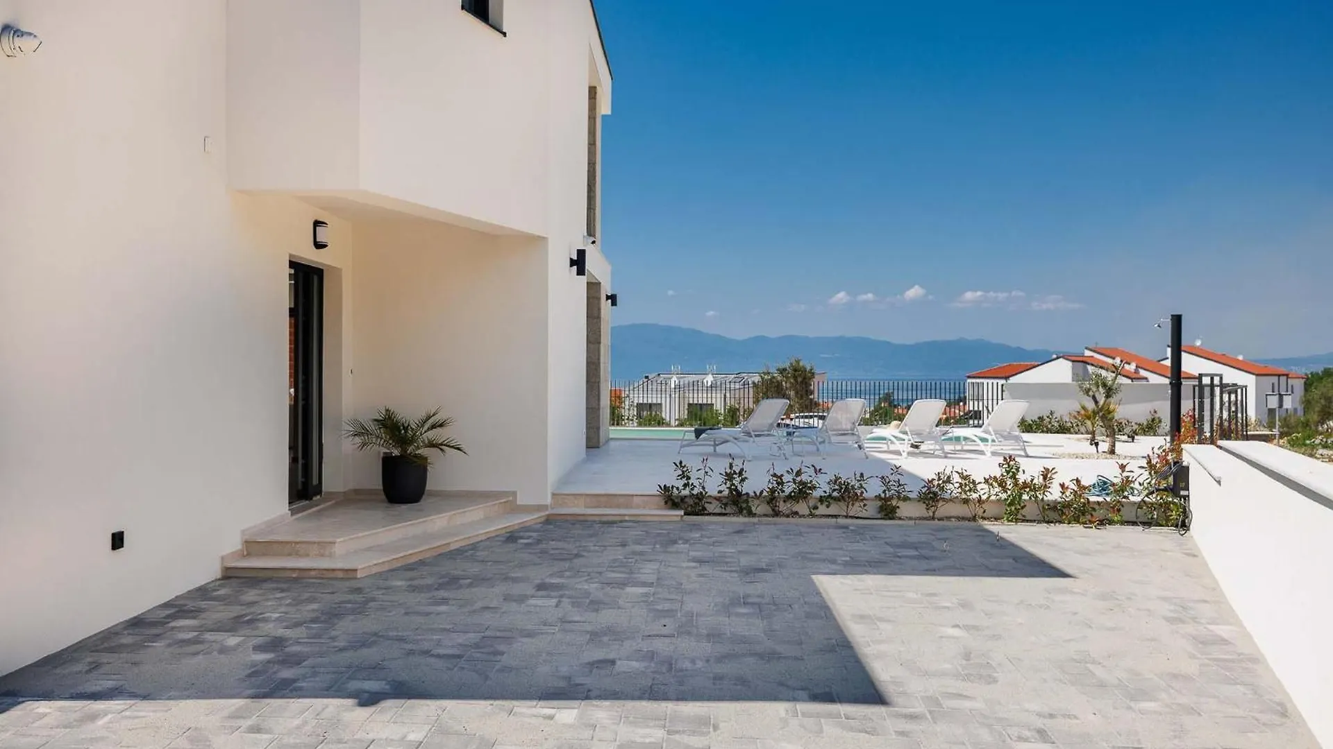 Villa Amaris With Private Heated Pool Malinska 0*,  Chorvatsko