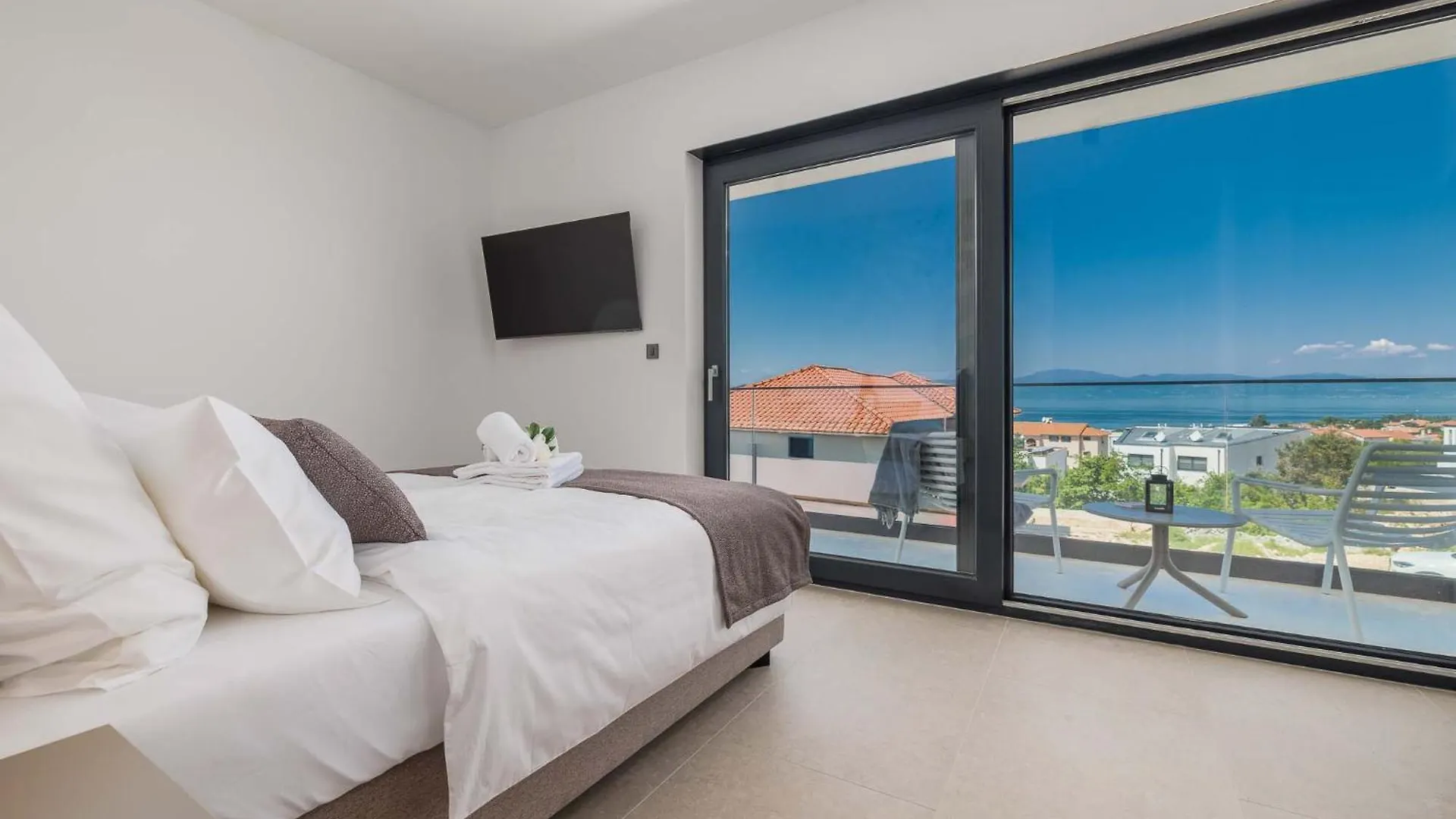 Villa Amaris With Private Heated Pool Malinska